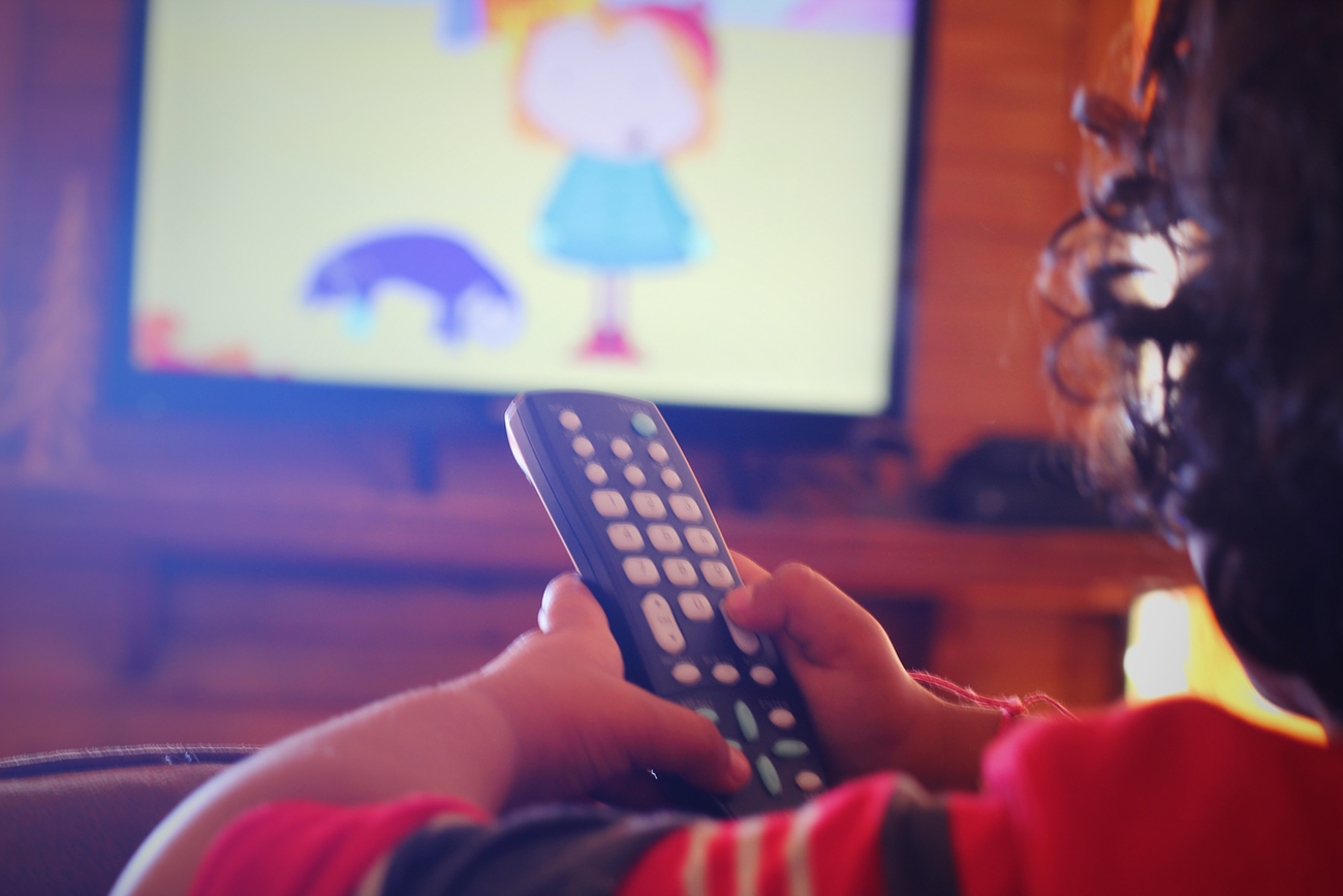 Read more about the article CHILDREN AND TV: LIMITING YOUR CHILD’S SCREEN TIME